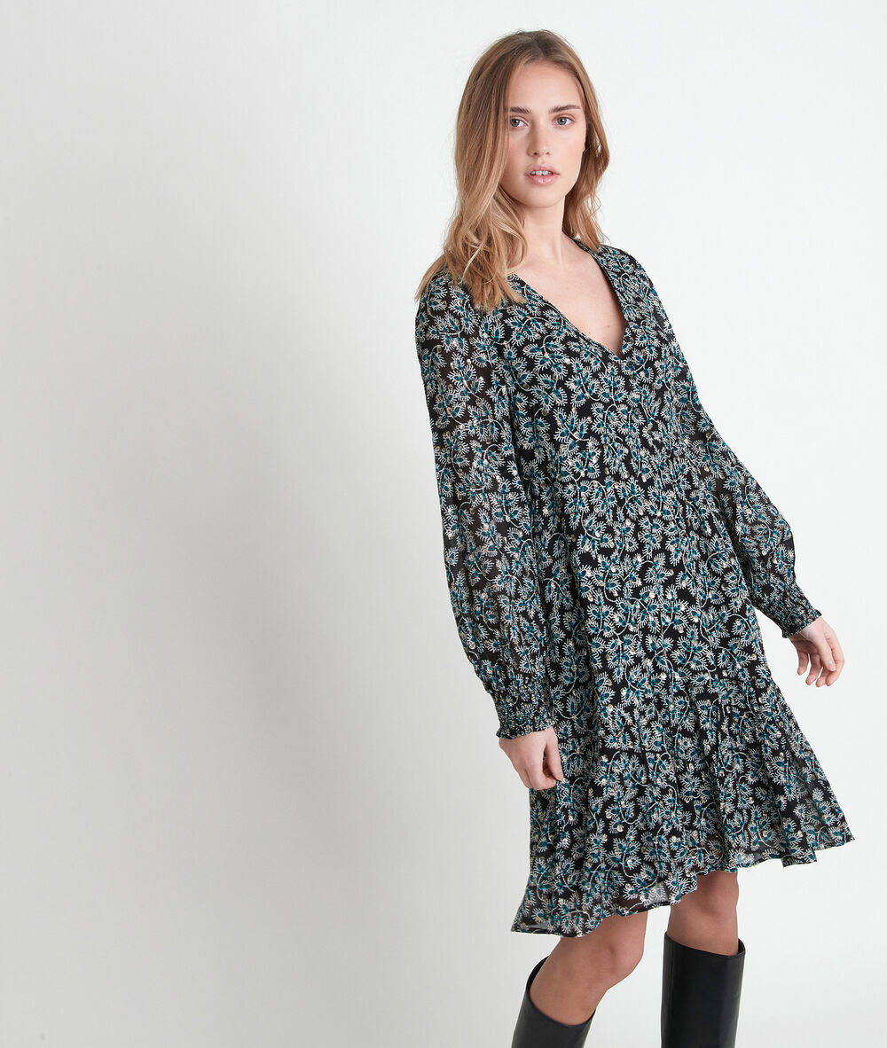 Zypressenfarbenes kleid mit printmuster nikita cypres.