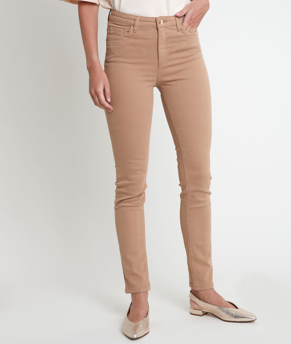 L'iconique slim jean en coton recyclé beige Suzy | 1-2-3 L'iconique slim jean en coton recyclé beige Suzy PhotoZ | 1-2-3