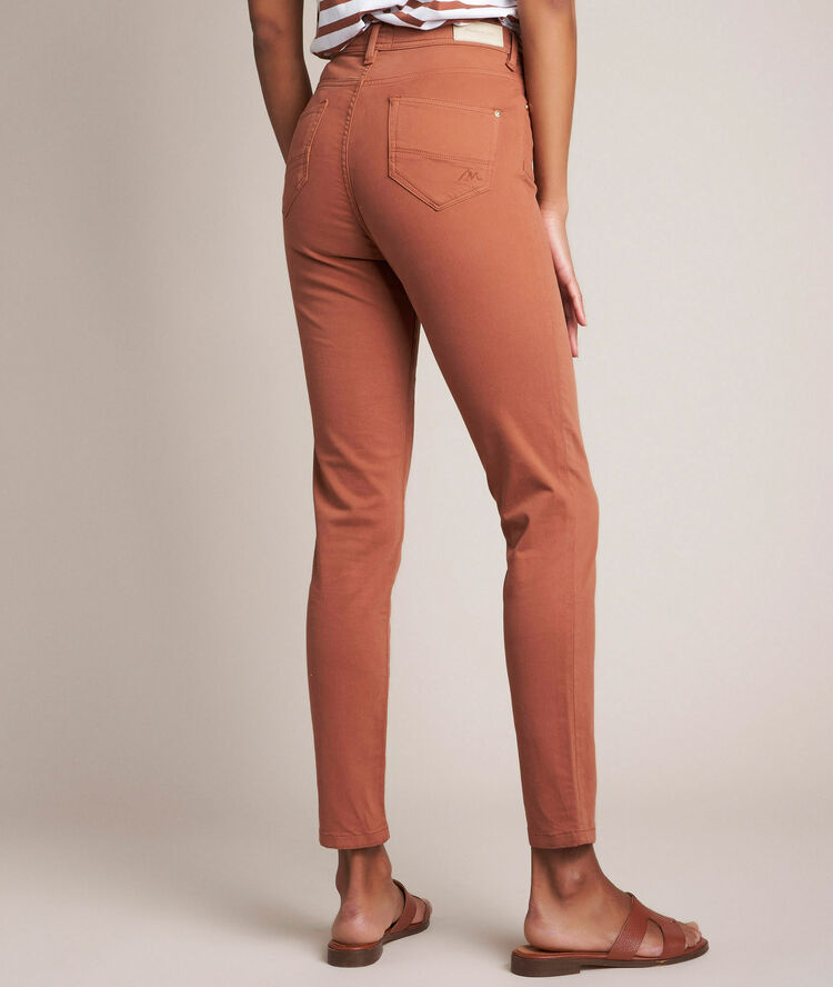 L'iconique slim saton de coton caramel sultan cannelle.