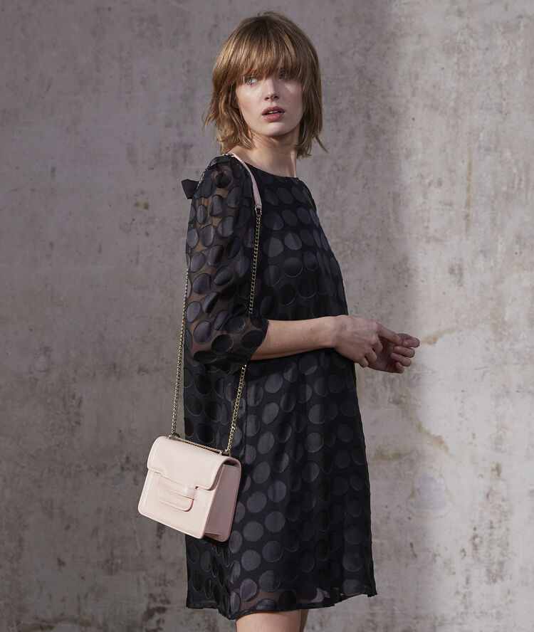 Robe &agrave; pois rosie noir.