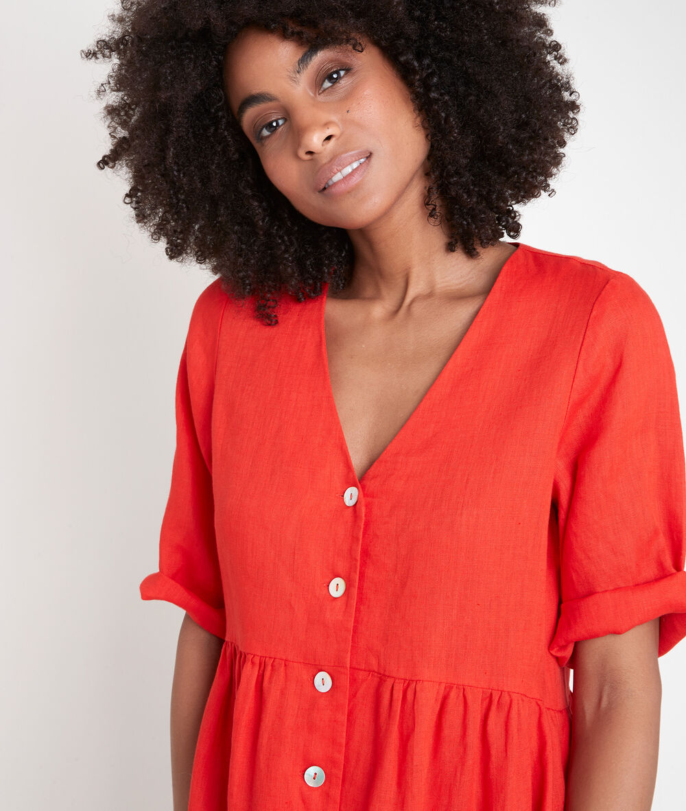 Robe en lin certifié boutonnée rouge lalou geranium.