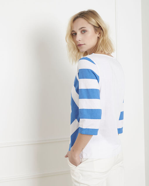Blaues t-shirt mit grafischen streifen palinette mittelblau.
