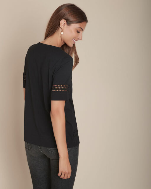 Tee-shirt noir en dentelle cadix noir.