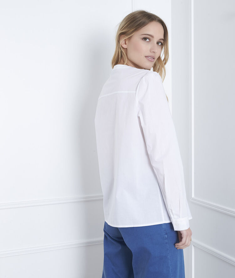 Ecrufarbene bluse mit besticktem plastron vahina ecru.