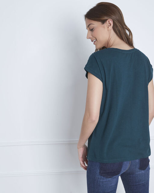Dunkelgrünes t-shirt bestickt paola waldgrün.