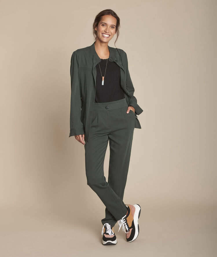 Donkergroene sigaretbroek elfe vert anglais.