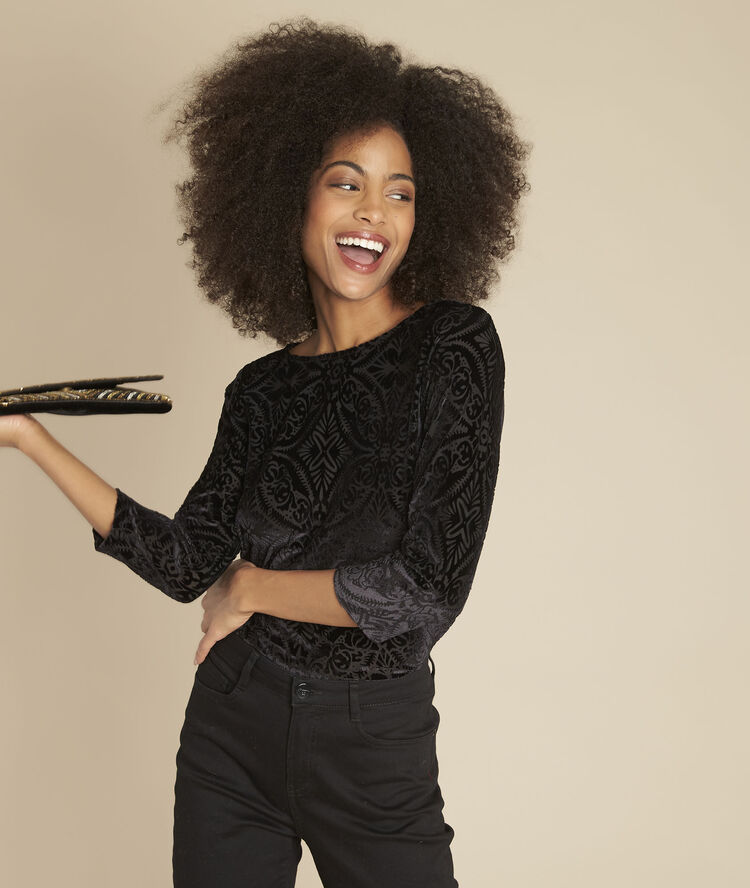 Top met reli&euml;f zwart crystal noir.