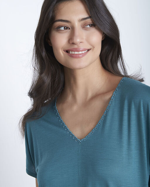 Tee-shirt vert dentelle encolure papaye canard.