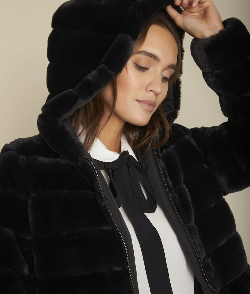 Manteau en fausse fourrure noir laura noir.