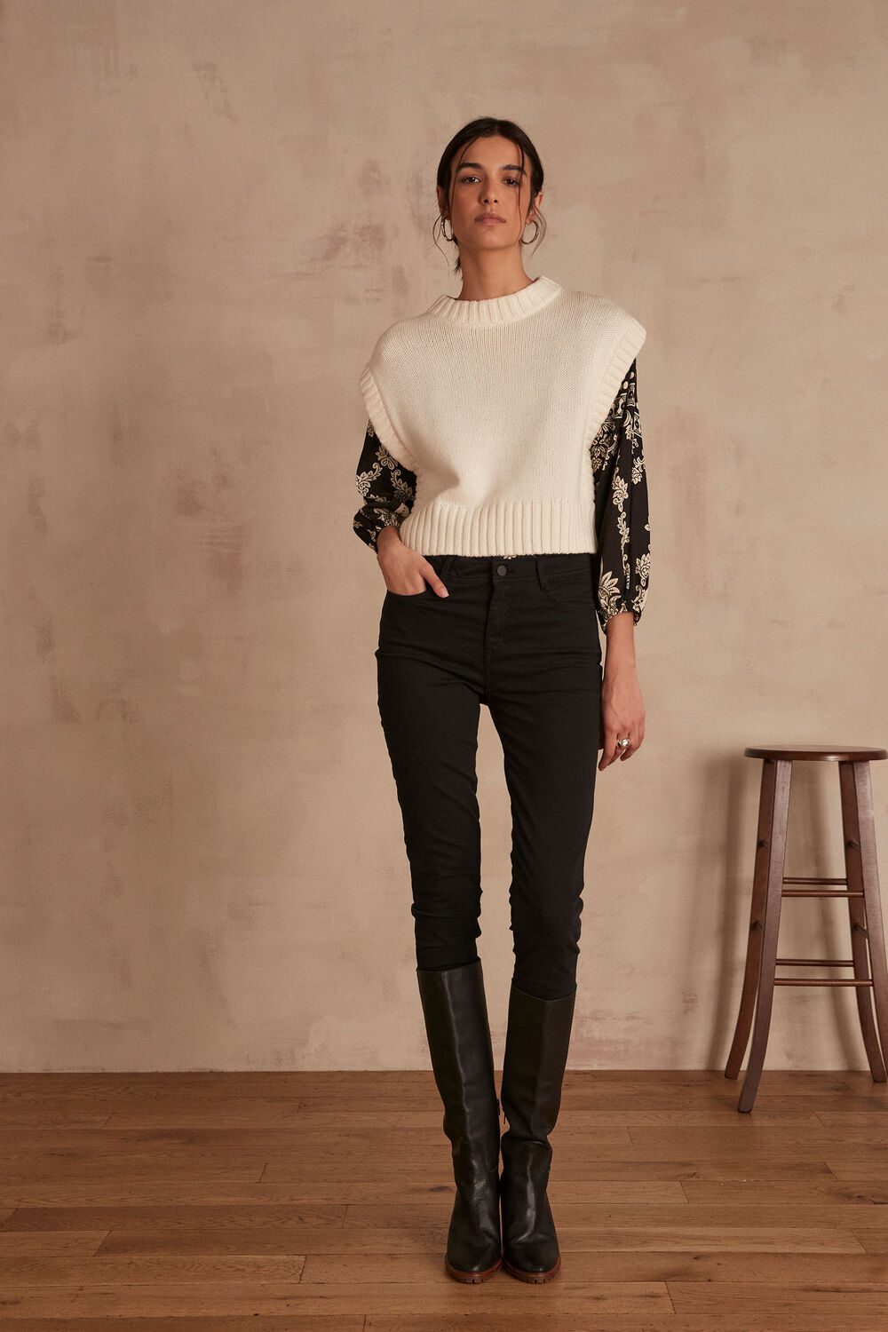 L'iconique slim : satin de coton noir sultan noir.