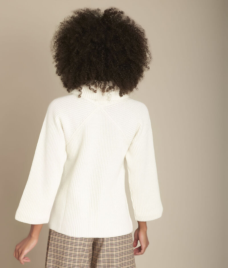Pull col roulé laine et cachemire fragile ecru.