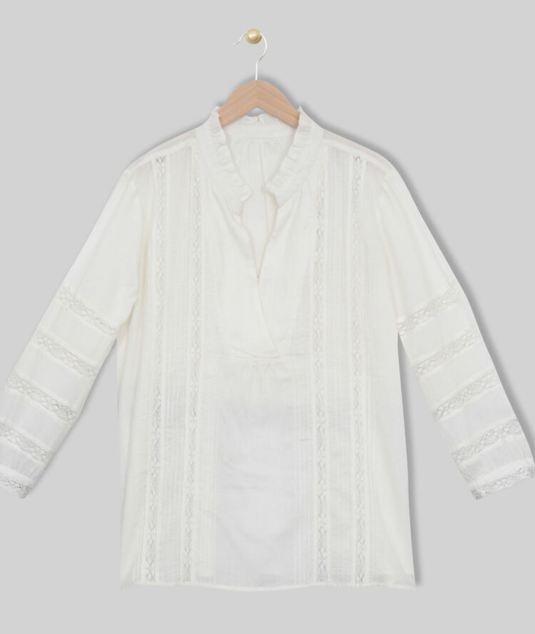 Blouse en dentelle estrid ecru.