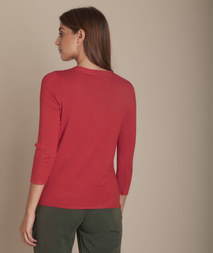Backsteinfarbener pullover aus jersey und rippstrick fabienne sand.