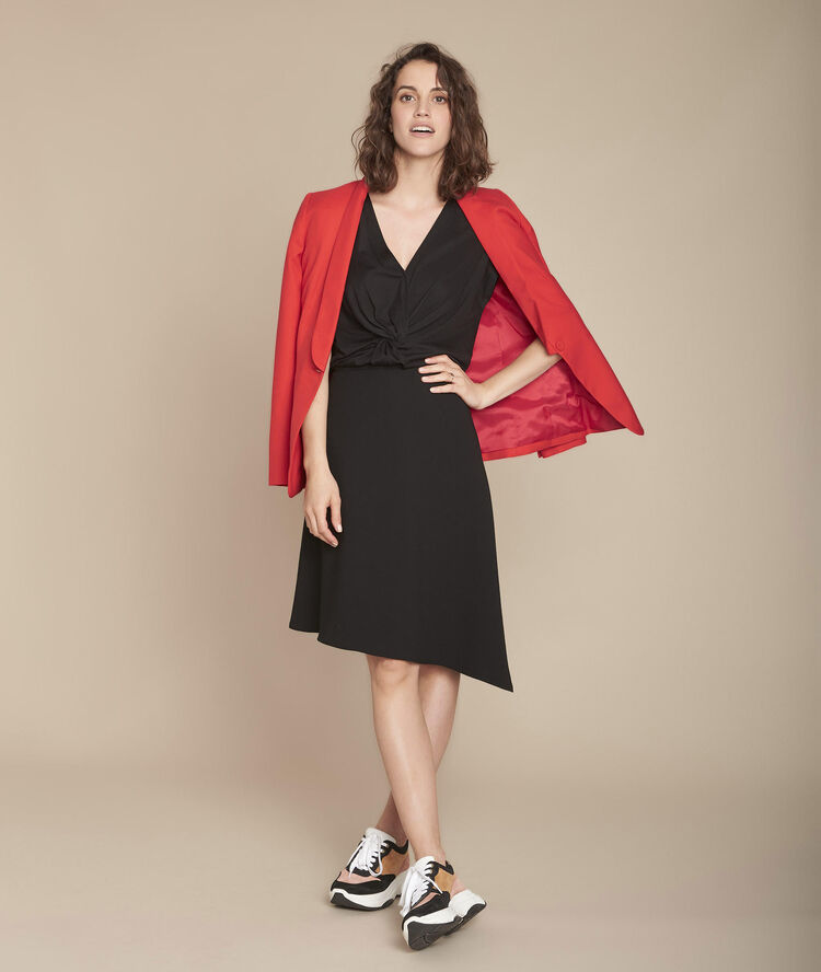 Zwarte asymmetrische rok met ribbels kali noir.