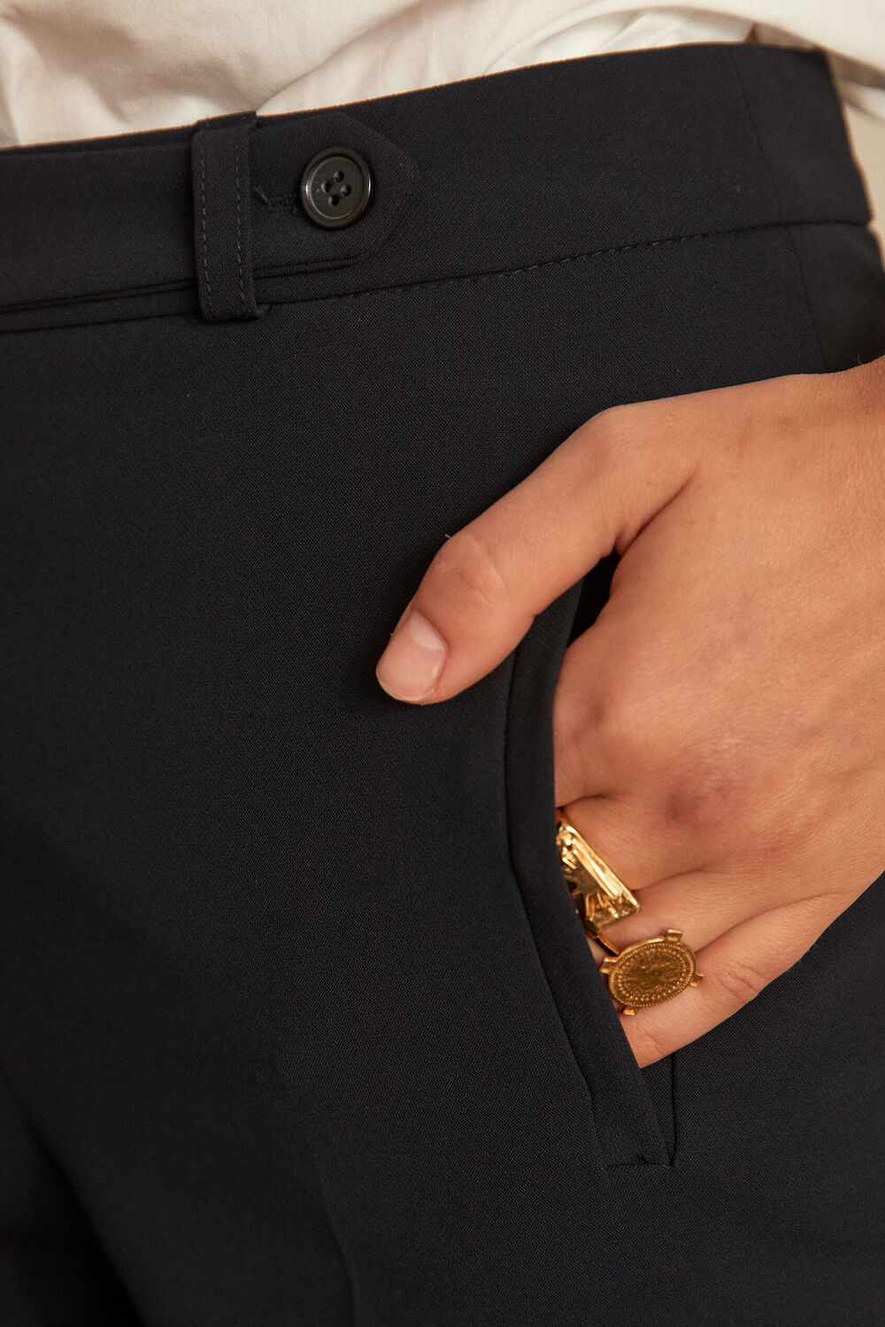 Pantalon marine slim microfibre lara marine.