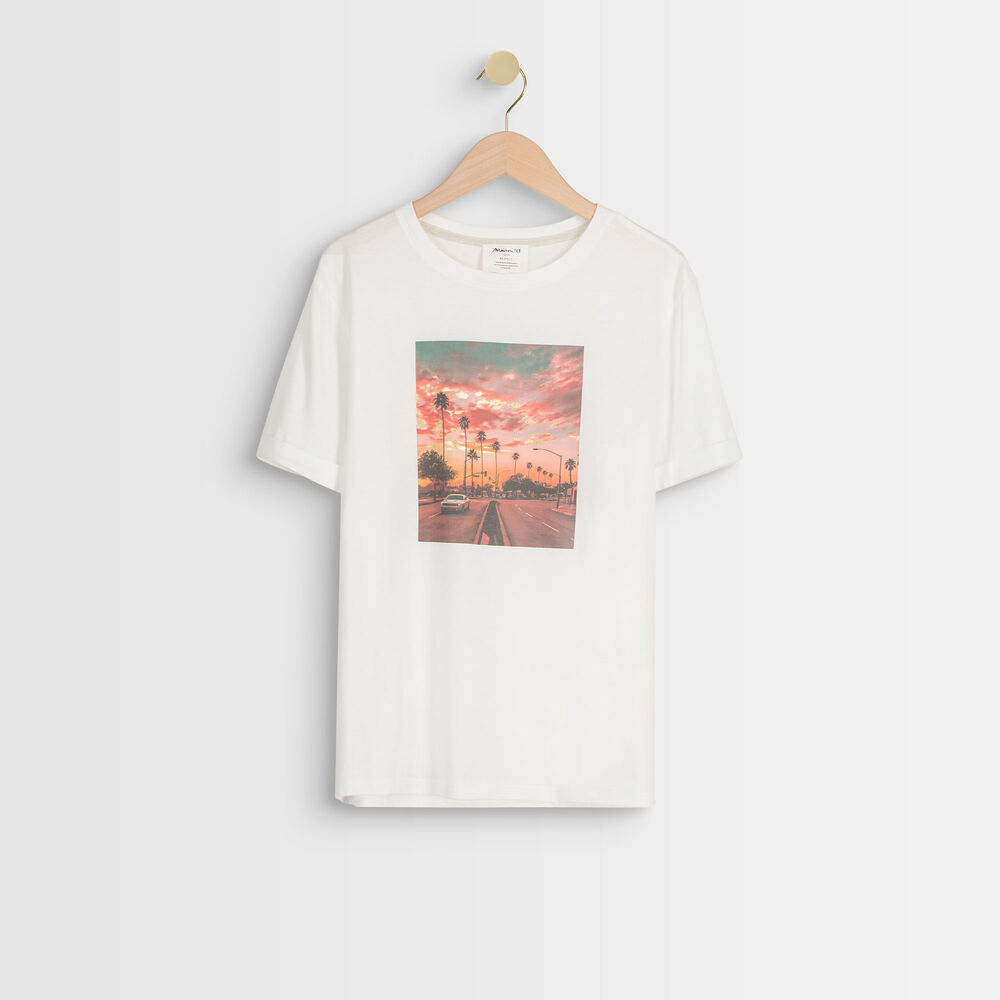 Tee-shirt en coton biologique sérigraphié image ecru.