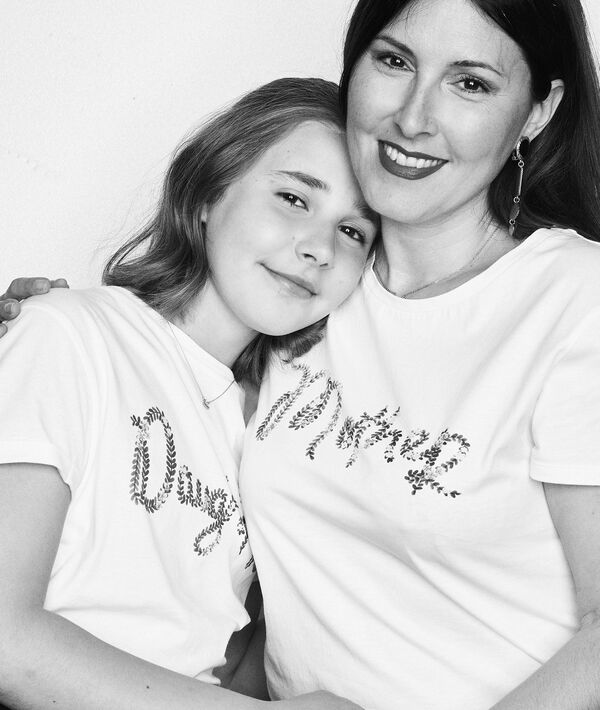 Ecrufarbenes T-Shirt mit "Mother"-Signatur-Print Pivoine | 1-2-3 Ecrufarbenes T-Shirt mit "Mother"-Signatur-Print Pivoine PhotoZ | 1-2-3