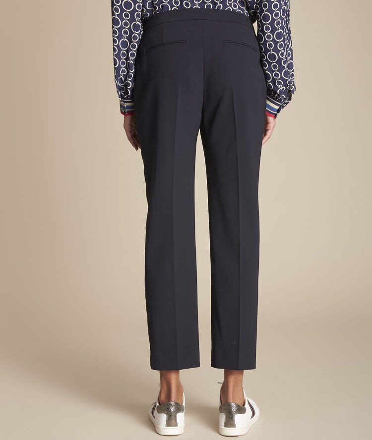 Pantalon de tailleur marine et sa bande latérale suzanne marine.