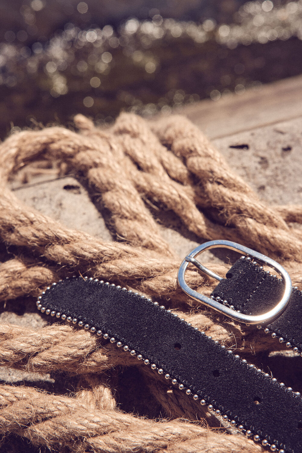 Zwarte lederen riem met studs jasmine noir.