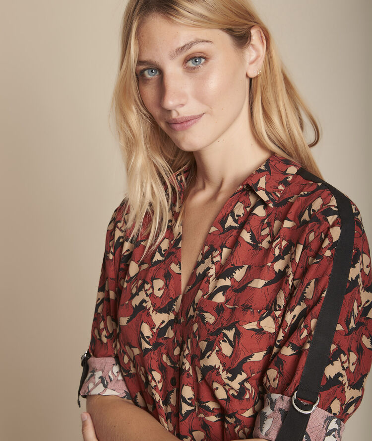 Mahoniebruine blouse met paardenprint cathleen caramel.