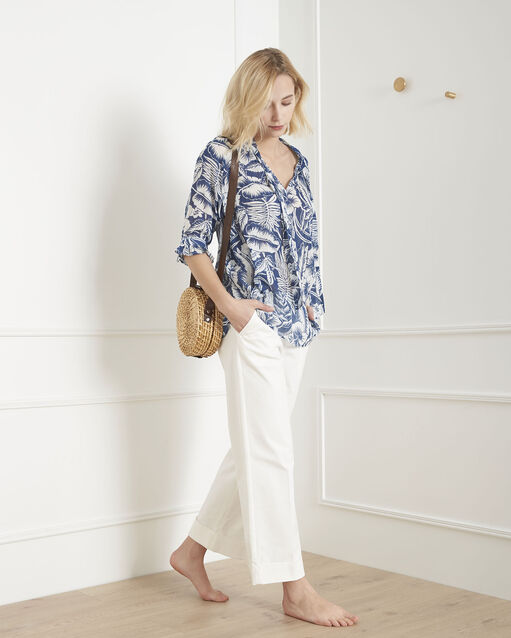 Blouse bleue imprimée vulano blanc.