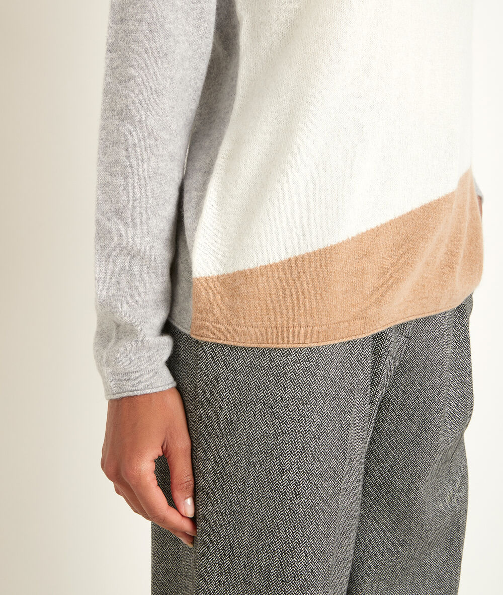 Pull en cachemire colorblock raven chine clair.
