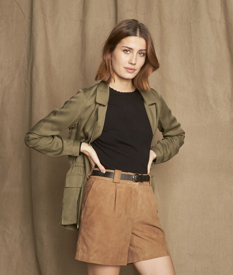Short en cuir velours imani camel clair.
