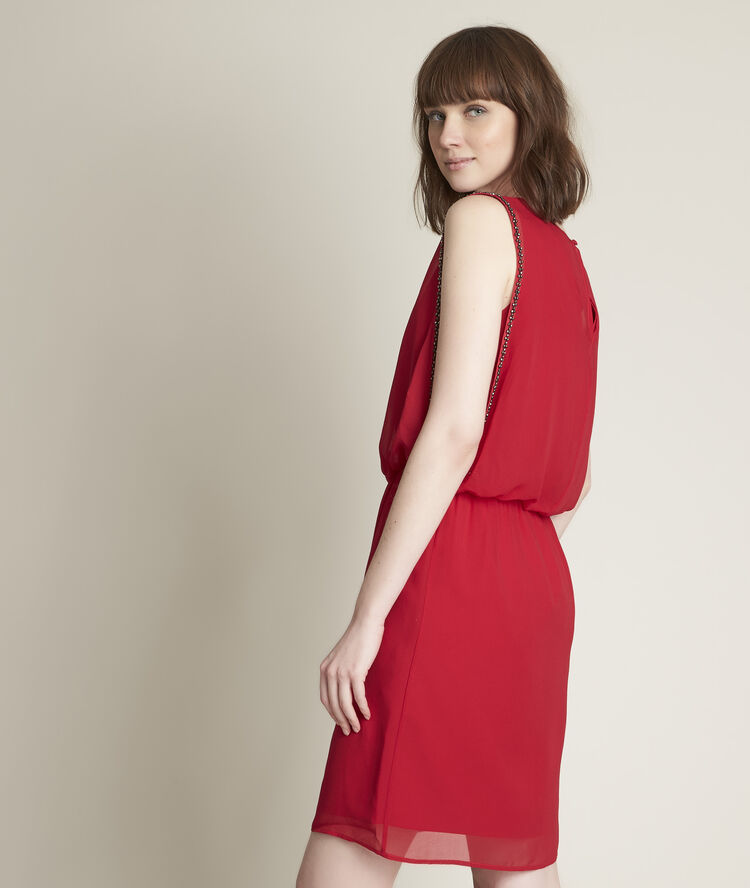 Robe en soie ode fuchsia clair.
