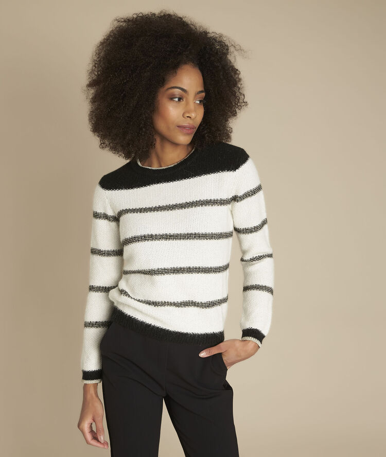 Gestreifter pullover flotte ecru.