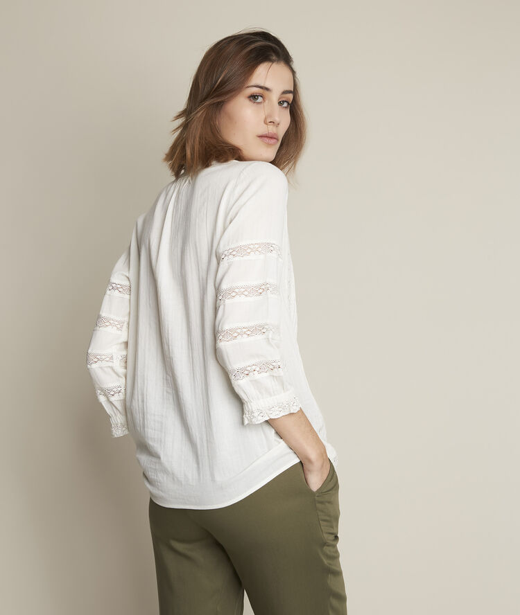 Blouse en dentelle estrid ecru.