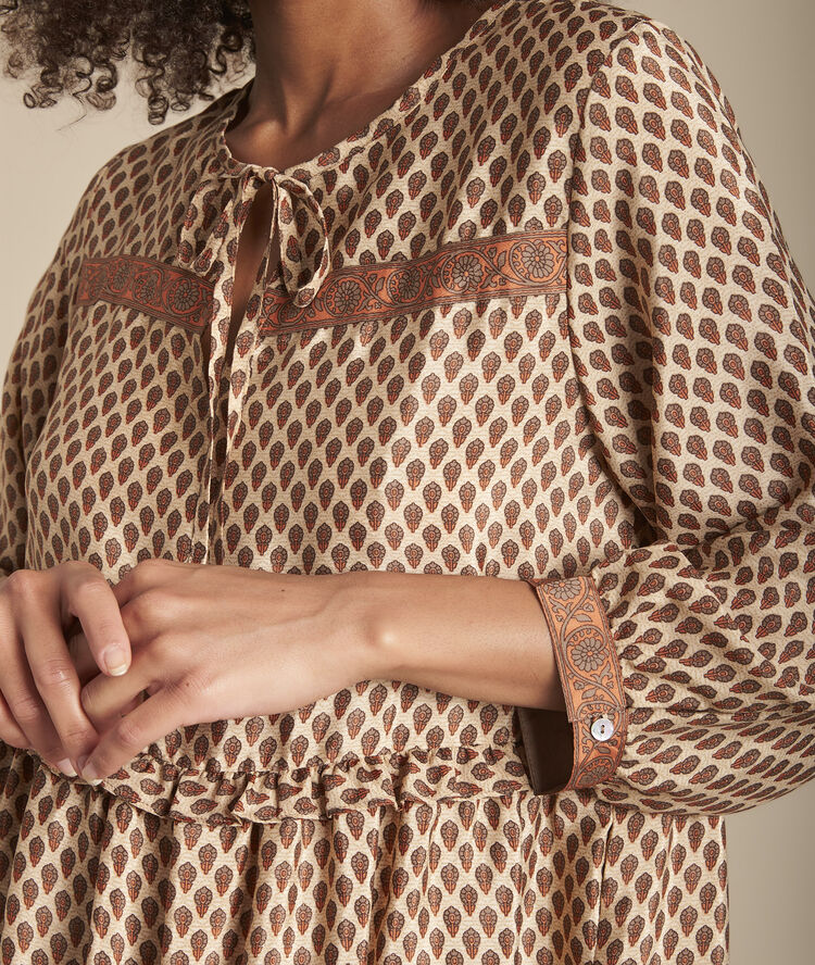 Mahoniebruine jurk van gemengde zijde met print iroxy caramel.