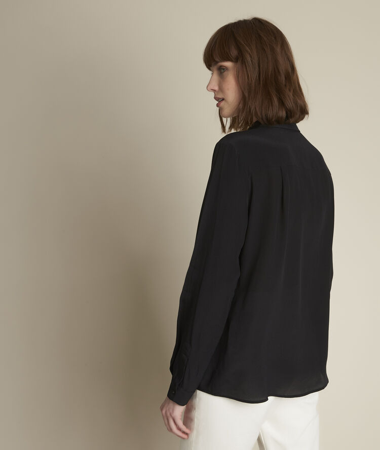 Chemise en soie noire maelle noir.