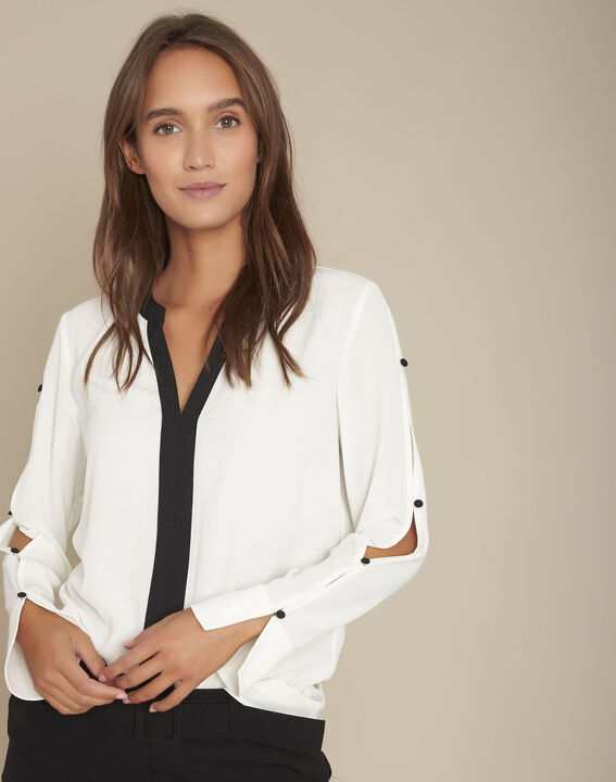 Blouse écrue à encolure contrastée Marguerite | 1-2-3 Blouse écrue à encolure contrastée Marguerite PhotoZ | 1-2-3