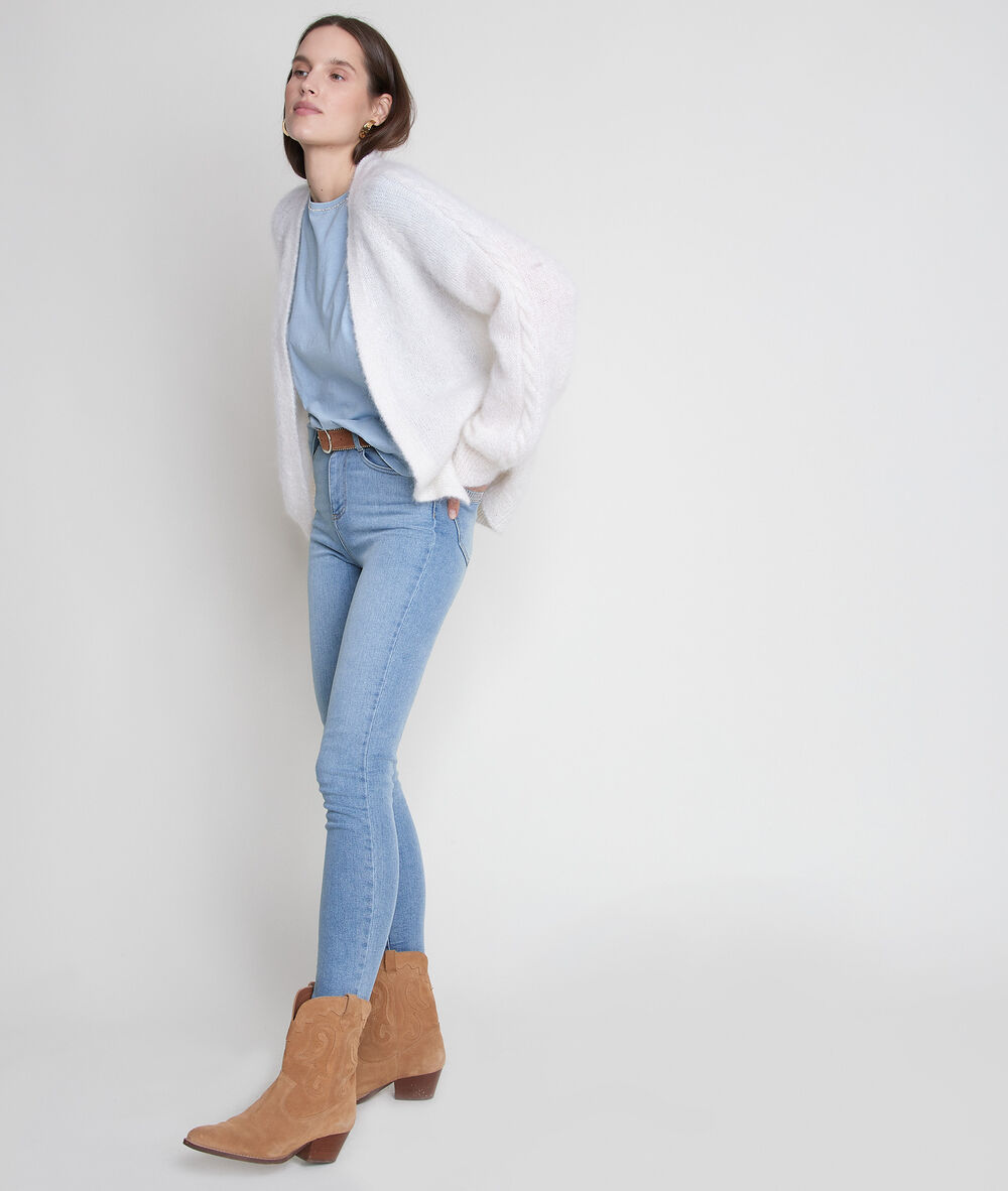 Tee-shirt en coton bio et col strassé bleu ciel inox pure bleached.