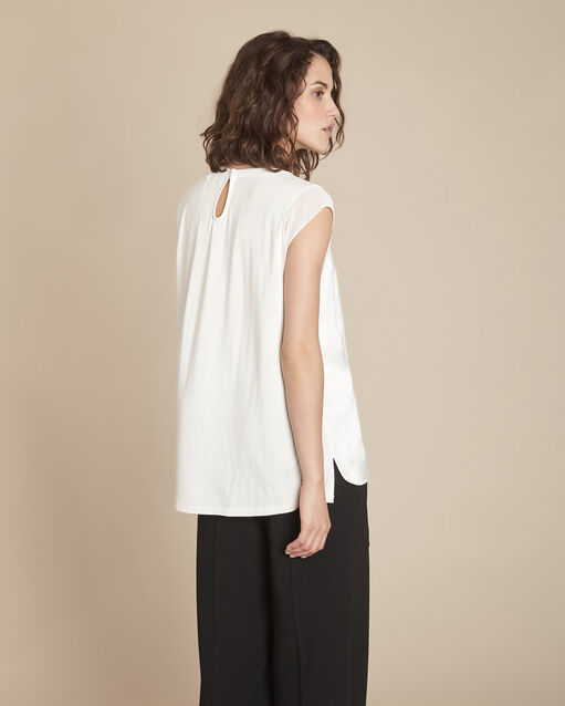 Ecrufarbenes top bimaterial satin vorne mayssa ecru.