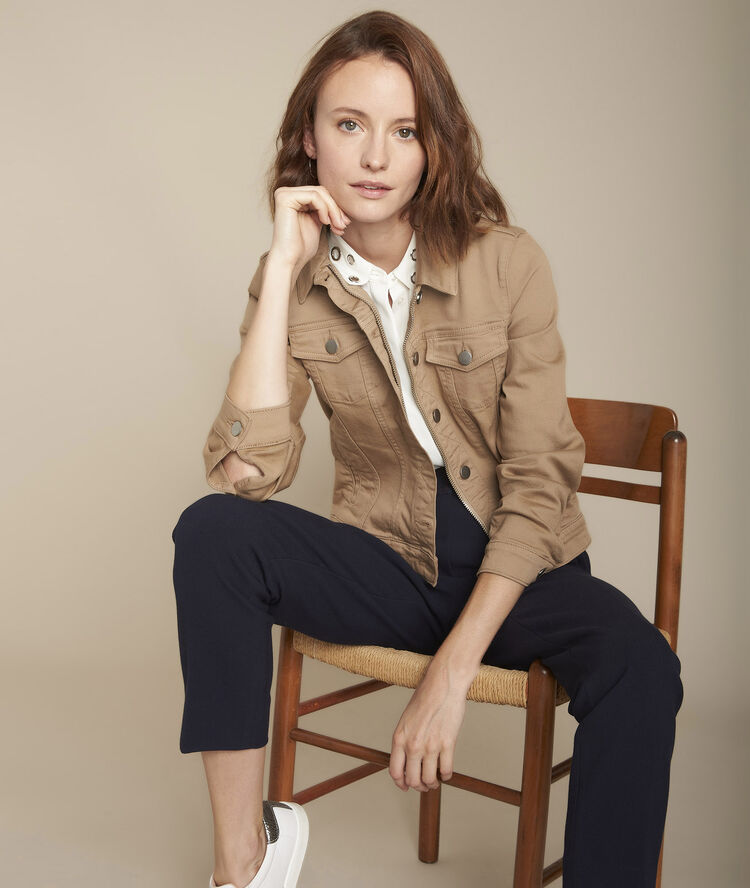 Ecru hemd met hals met ringetjes mila ecru.