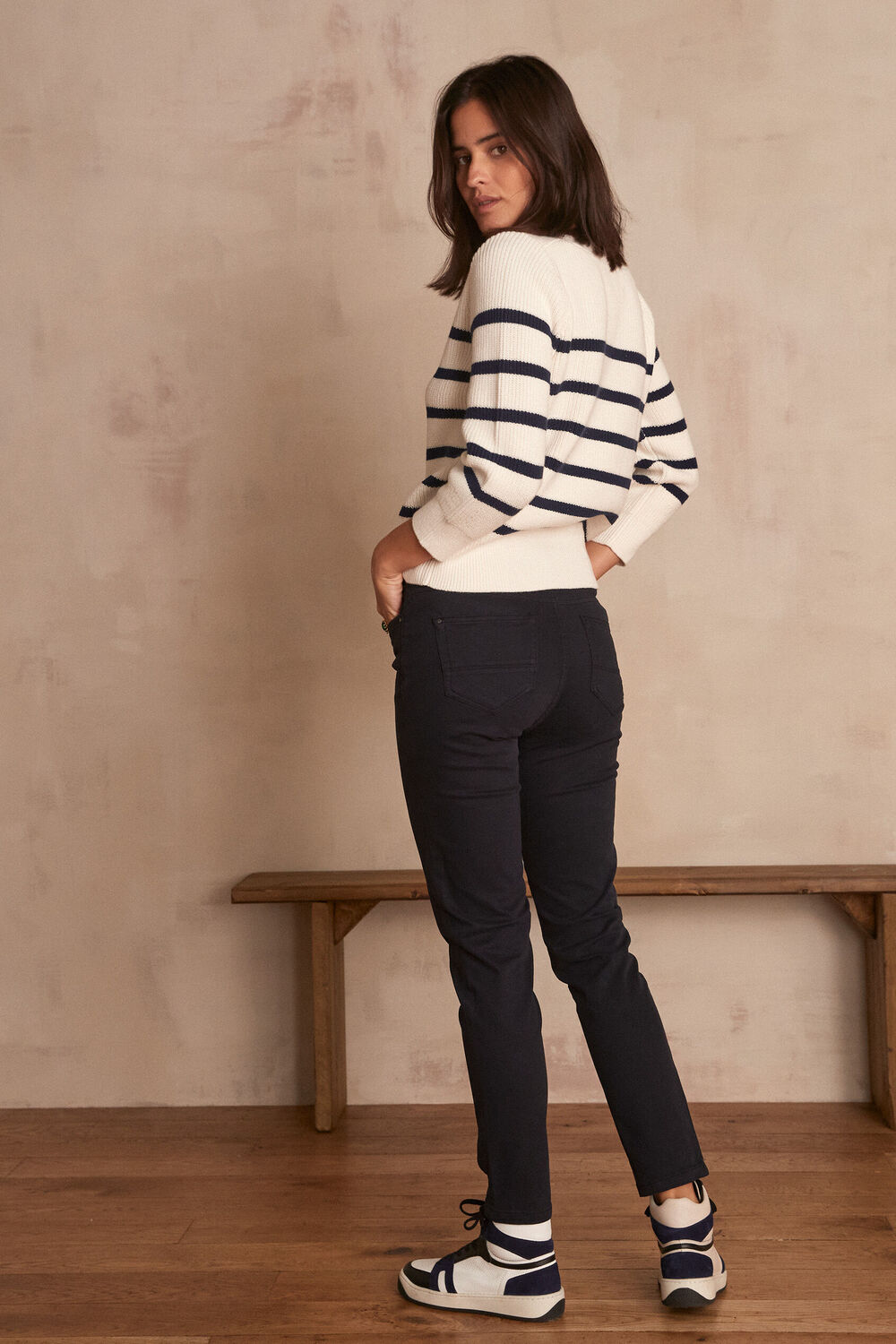 L'iconique slim en satin de coton bio marine sultan marine.