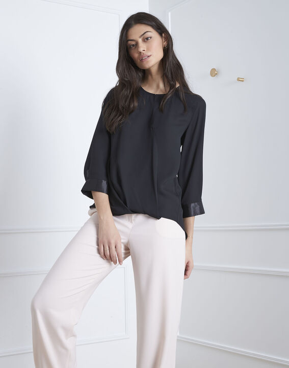 Blouse noire détails effet satin Valeria | 1-2-3 Blouse noire détails effet satin Valeria PhotoZ | 1-2-3