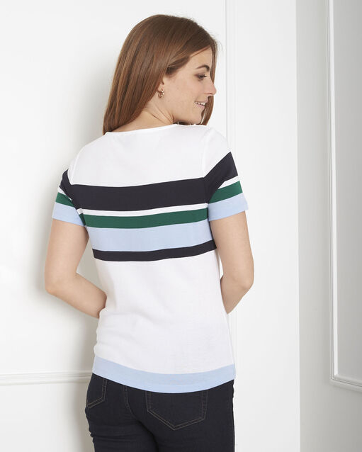 Grünes, gestreiftes t-shirt gasayat smaragdgrün.