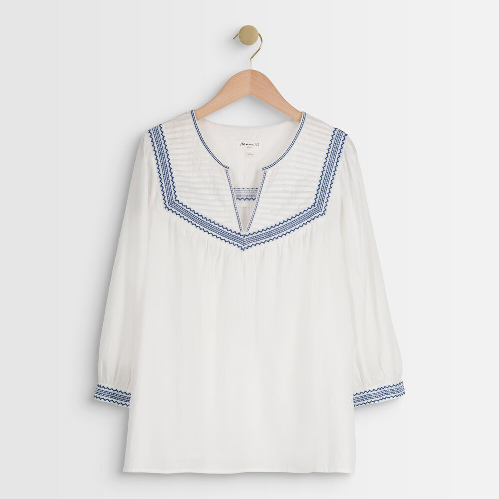 Blouse blanche brodée talissa ciel.