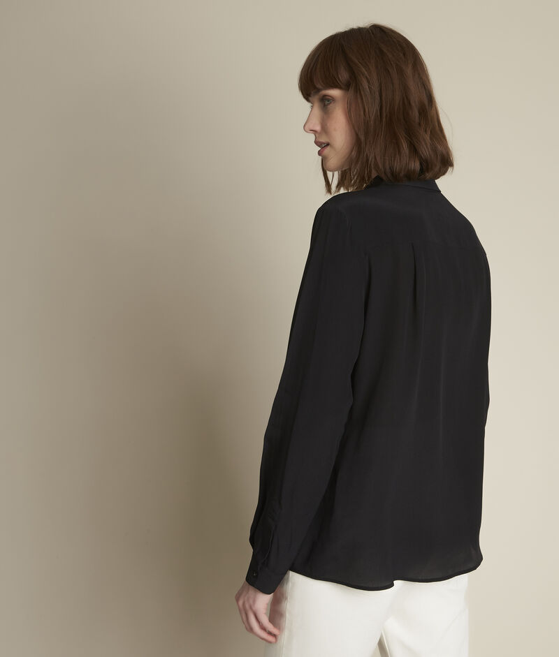 Chemise en soie noire maelle noir.
