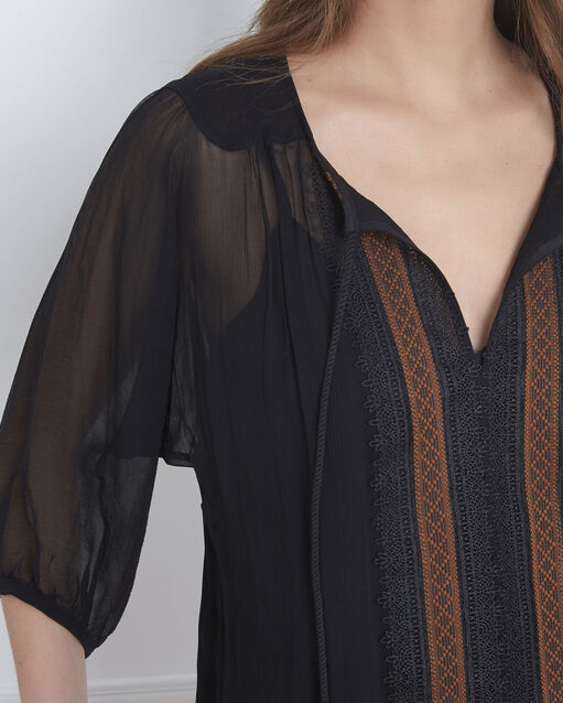 Schwarze bluse spitze und pompon valentine schwarz.