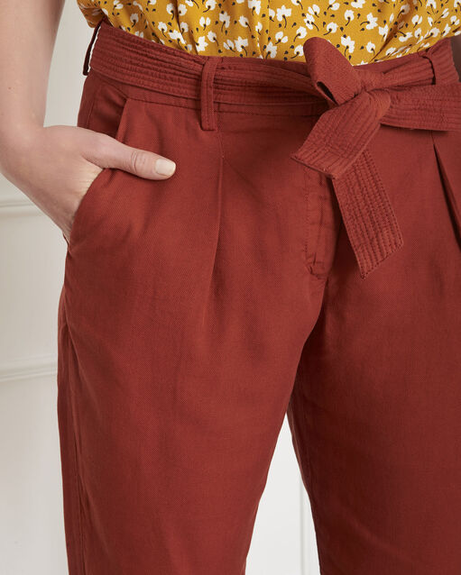 Pantalon acajou fluide ceinture geode sable.