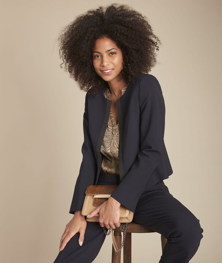 Marineblauw jasje uit microvezel met grove korrel charme marine.