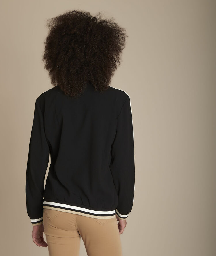 Sweat brodé mak noir.