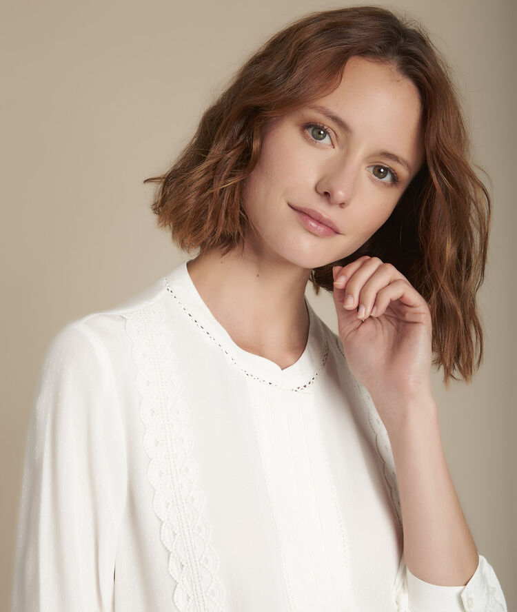 Blouse en dentelle fluide maena ecru.
