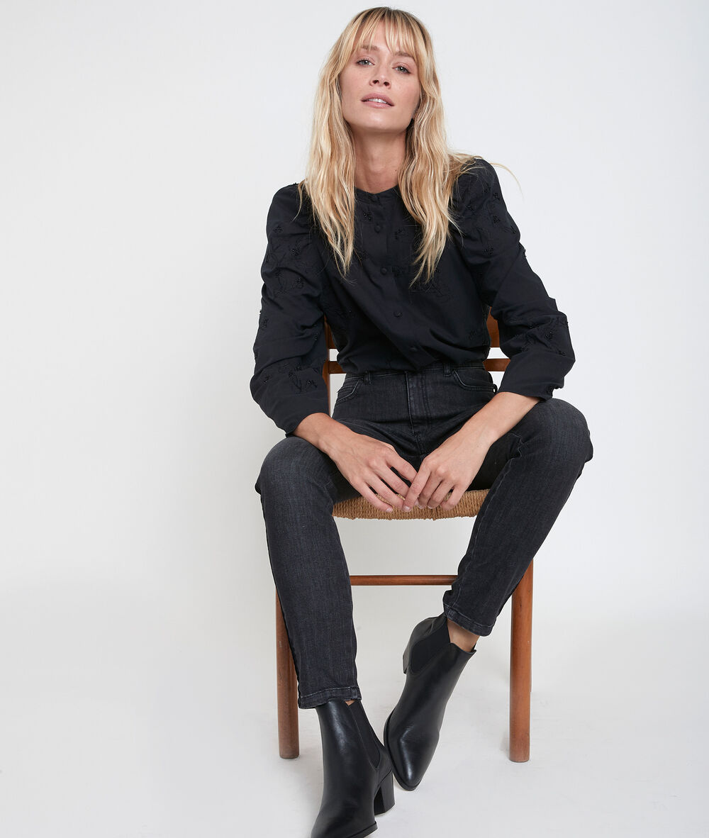 Blouse brodée jo noir.