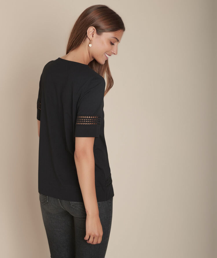 Tee-shirt noir en dentelle cadix noir.