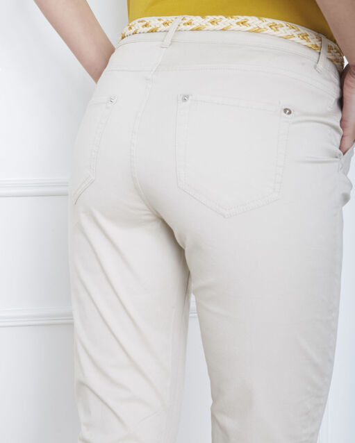 Beige chino broek met decoratieve riem francis naturel.