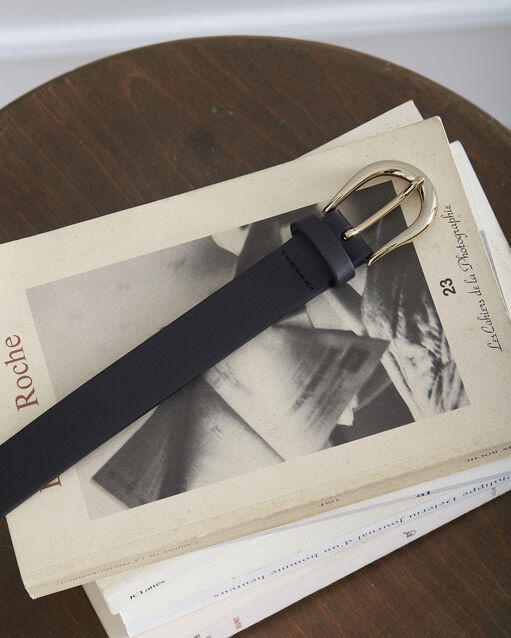 Ceinture noire en cuir karine noir.